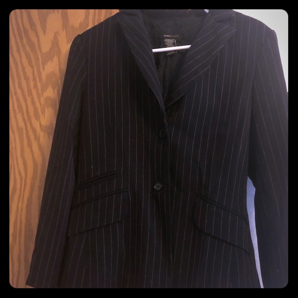 Black blazer super cute